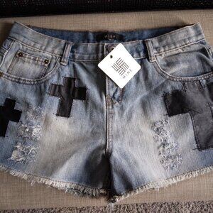SUPER NICE JEANS SHORTS BY: MINE SIZE: M